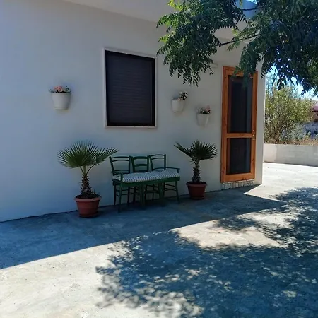 Angelica Villa Capilungo